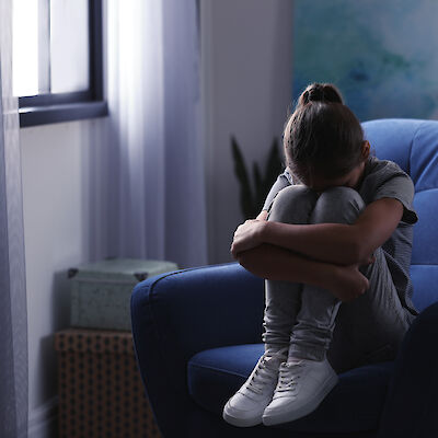 Lasten itsetuhoisuus lisääntyy – miten arvioin ja hoidan?