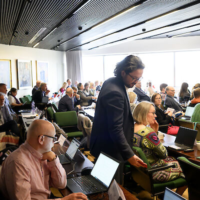 Koulutusmäärät kirvoittivat keskustelua valtuuskunnassa