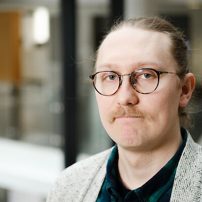 Vakuutus kannustaa yksityistä kuvantamaan liikaa