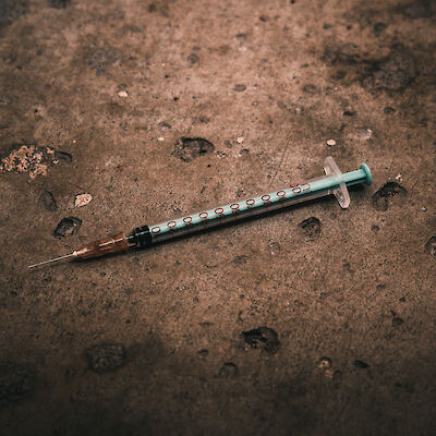 Nuorten huumekuolemien vähenemisen syy on arvoitus