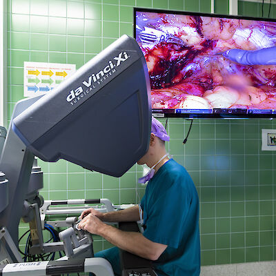 Lääkäri robottikirurgian ohjelmasta – 