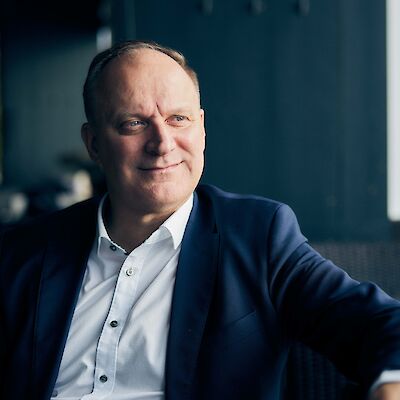 Julkisesta terveydenhuollosta irtisanotaan urakalla – mikä tilanne yksityisellä?