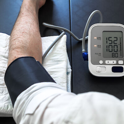 Baksdrostaatti lievitti vaikeahoitoista verenpainetta