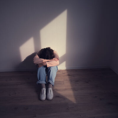 Nuorten ammatillisen kuntoutuksen saajamäärä puolittui