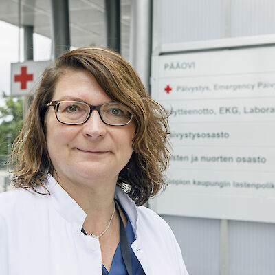 Pohjois-Savo aikoo vähentää 212 henkilötyövuotta, leikkauslistalla kaksi lääkärin virkaa