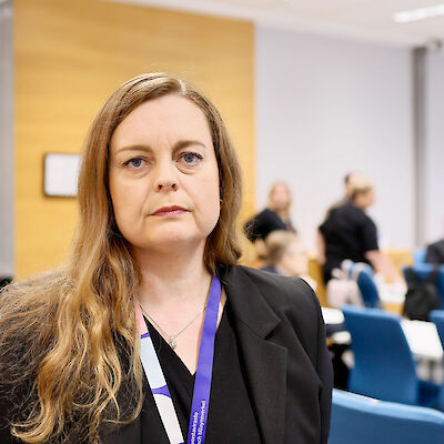 Somevaikuttajan kuolemaan liitetyllä klinikalla mittava lista puutteita – kertakäyttövälineitä pestiin ilmeisesti käsin ja tiskikoneessa