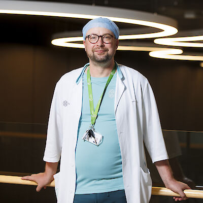 Kirurgian houkutus on suuri, mutta paikat menevät jopa vuosien päähän
