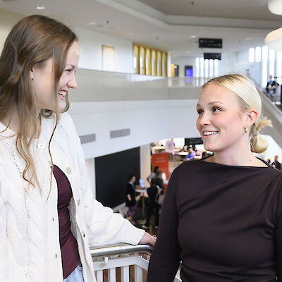 Päivystäminen voi haastaa nuoren lääkärin ajattelua – ”Aina ei tarvitse saada kaikkea valmiiksi”