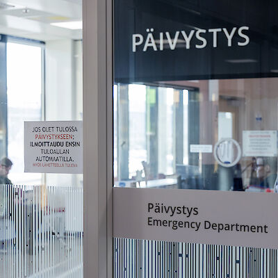 Sisätautiyöpäivystyksen järjestelyistä heräsi huoli Oysin yhteispäivystyksessä