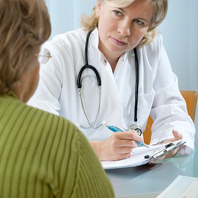 Vanhemmat naiset saivat harvemmin lähetteitä munasarjasyövän tutkimuksiin
