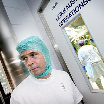 Yli 3,5 tunnin leikkaus stressaa kirurgia