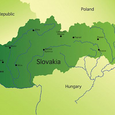Hallitus aikoo pakottaa irtisanoutuneet lääkärit töihin Slovakiassa