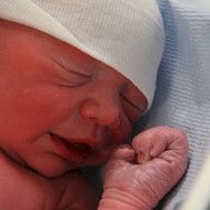 Puolet vauvoista syntyi yliopistosairaaloissa