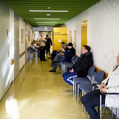 Odotusajat terveyskeskuksiin lyhenivät