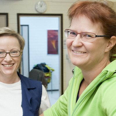 Lääkäri ja fysioterapeutti ovat yhdessä enemmän