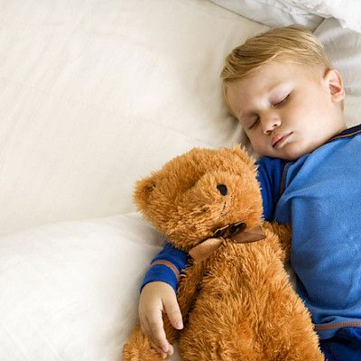 Alle kouluikäisten lasten uniongelmat yleisiä