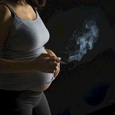 Raskaudenaikaisesta nikotiinilaastarien käytöstä etua lapselle?