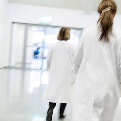 Erikoislääkäriksi  täytyy kohta hakea