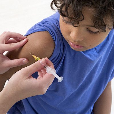 Polion juuriminen etenee sodista huolimatta